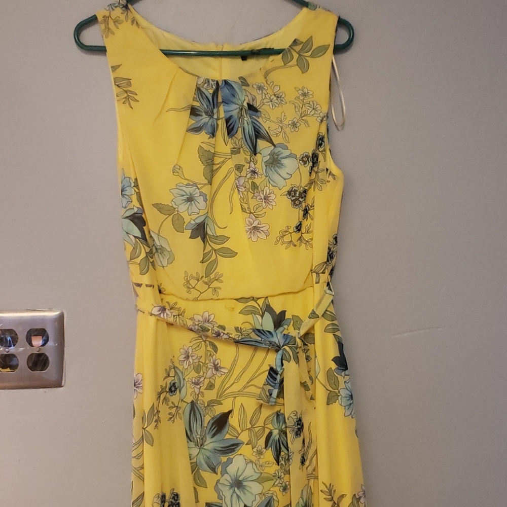 Floral dress new with tag
